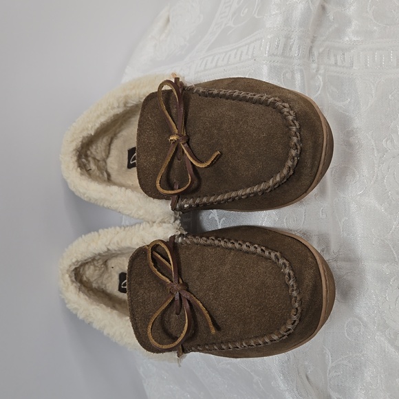 Clarks Men's Suede Slippers. Brown suede. Size 10. - Picture 4 of 8